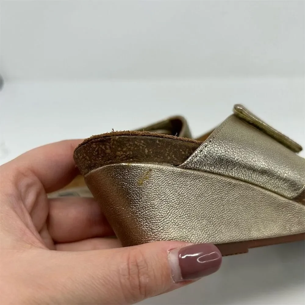 Söfft Women's Gold Metallic Snake Print Wedge Strappy Sandals Size 7 Summer